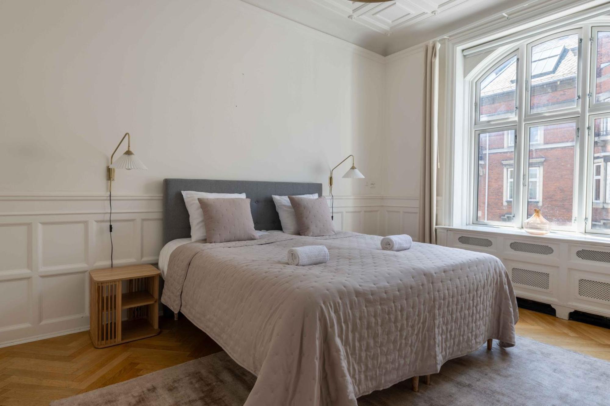 Lovely 3Br Manor Apartment 5 Min From Tivoli Gardens Копенхаген Екстериор снимка